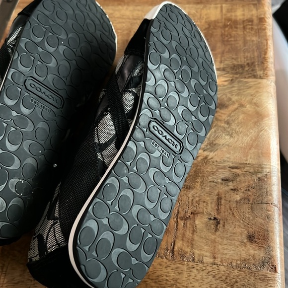 Gently worn. - Picture 2 of 4